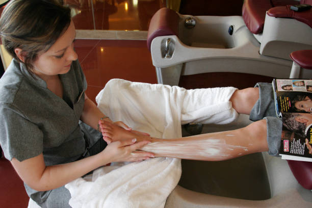 Salon leg waxing