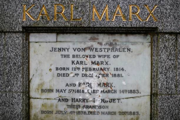 Heritage monument plaque