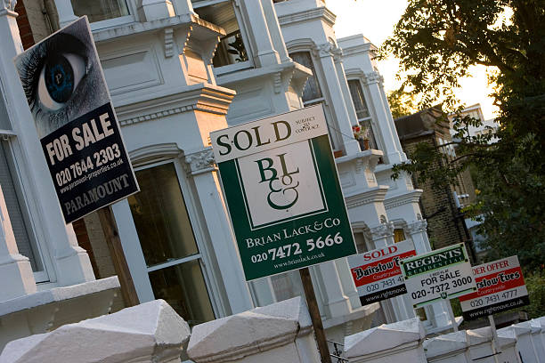 House for sale sign